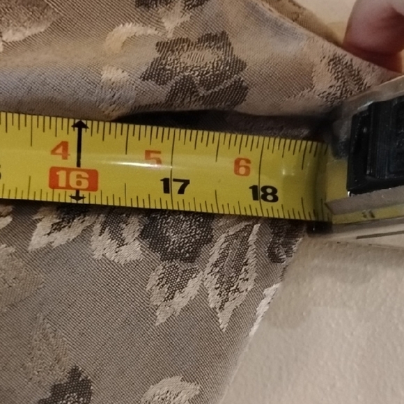 Floral Draped Sleeveless Top - Picture 7 of 8